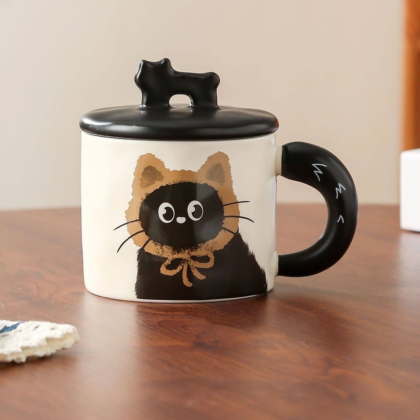Niedliche Keramik-Tasse Katze mit Deckel und Löffel - 350ml - braun