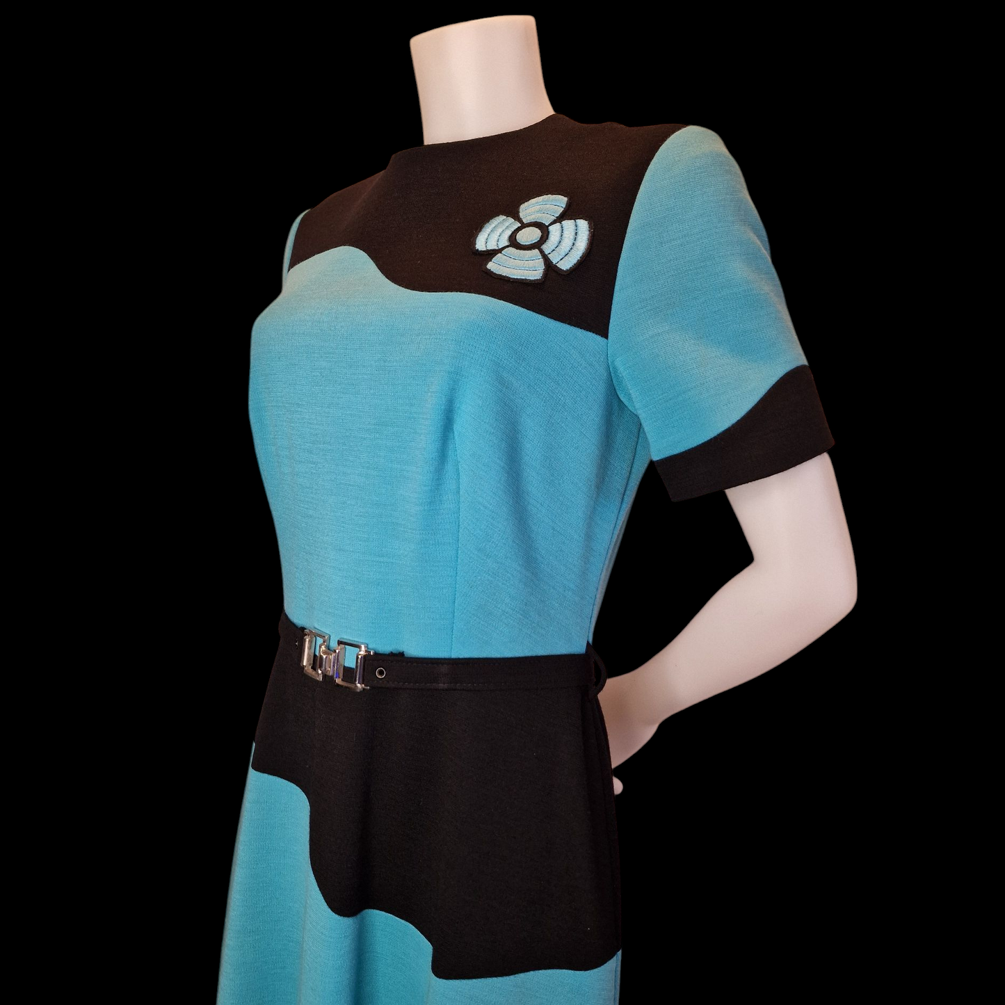 Vintage 60er Jahre Kleid Türkis-Blau mit Space-Applikation J.Hofmann AG