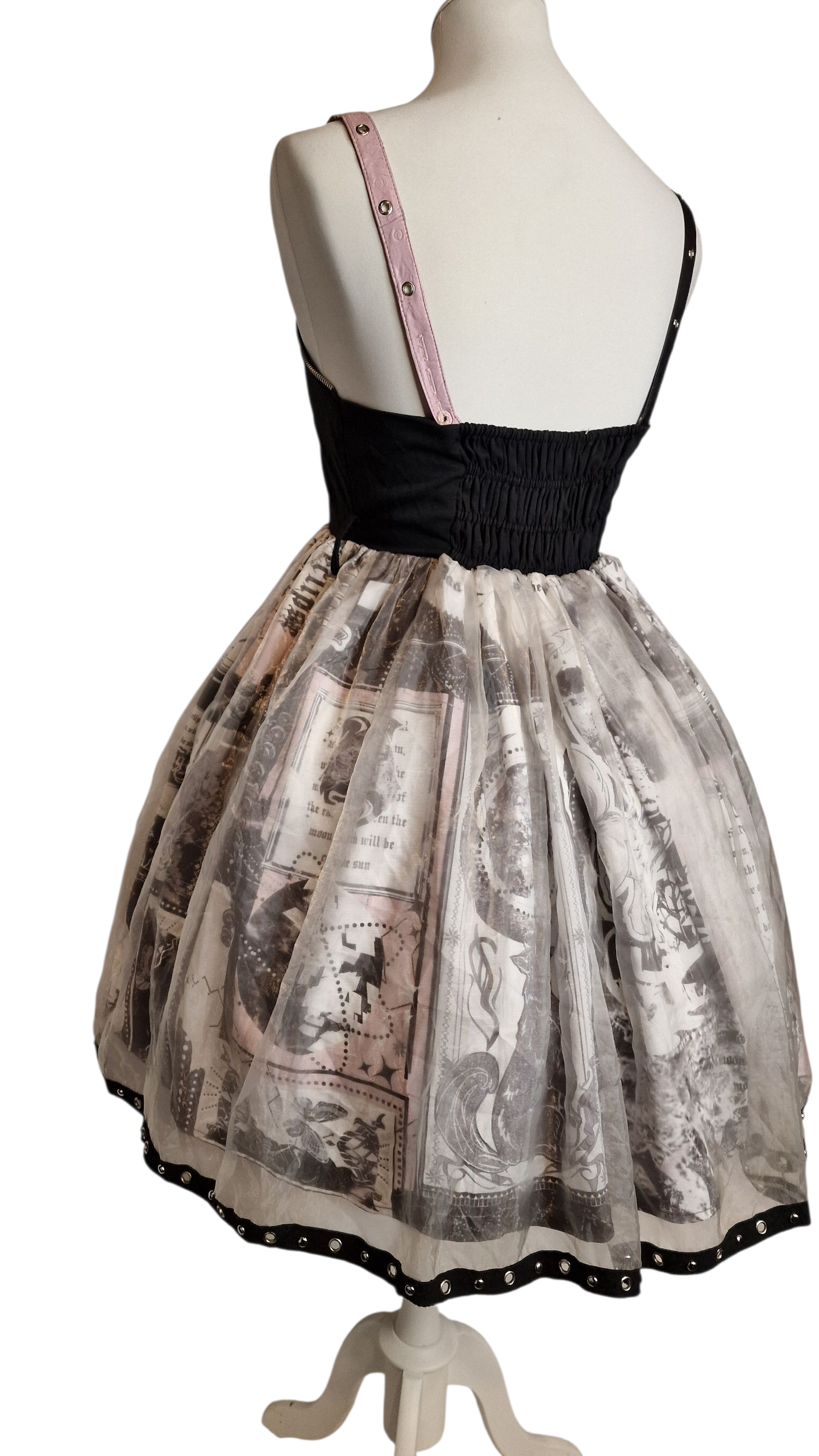 Gothic Lolita Kleid Streetwear schwarz-weiß Zeitungsmuster