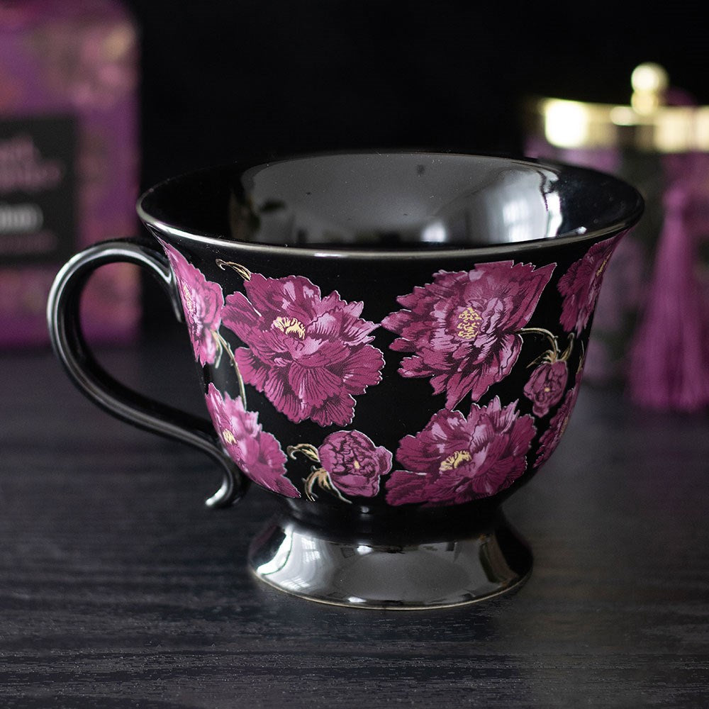 Schwarze Tasse mit Blumendekor in violett "Dark Romance" 320 ml