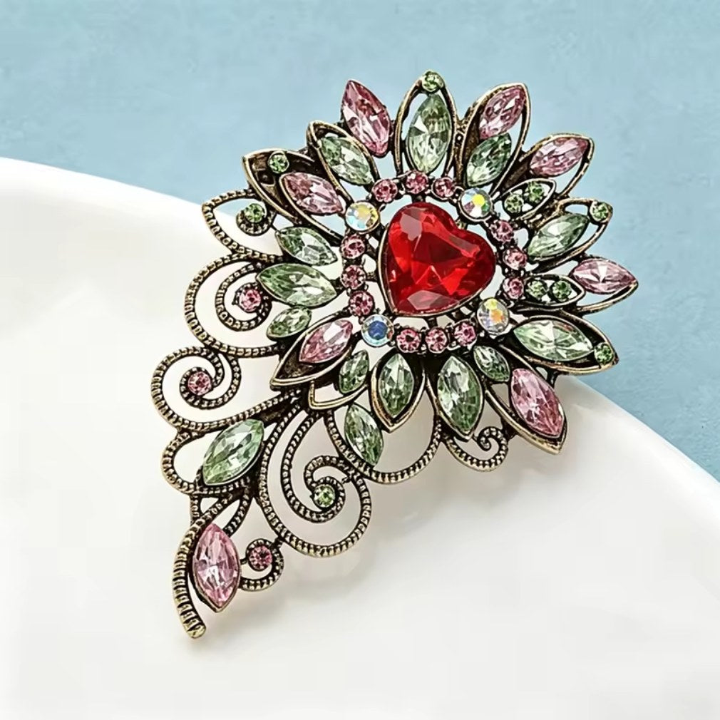 Vintage Blumenbrosche mit rotem Herz-Kristall – Maßangaben 8,5x4,5cm, 22g