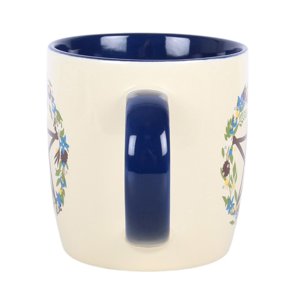 Solstice Wreath Pentagramm Tasse – Rückseite mit Henkel