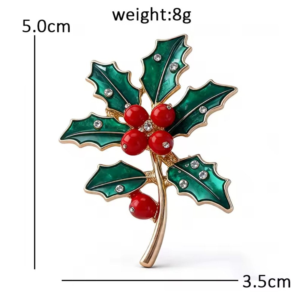 Weihnachtliche Stechpalmen-Brosche mit roten Beeren