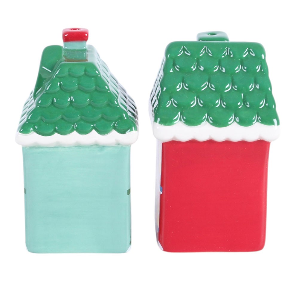 Christmas House Salz- & Pfefferstreuer Set – Lifestyle auf Holzbrett
