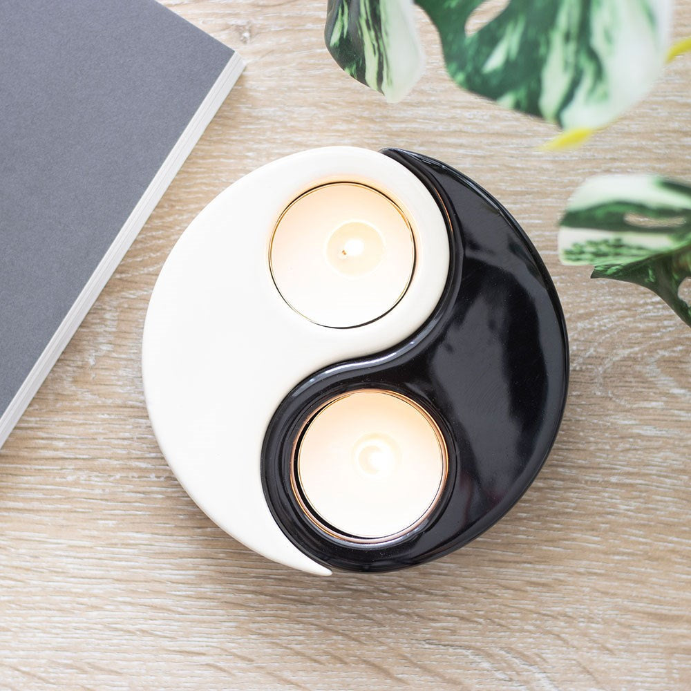 Yin Yang Keramik Teelichthalter Draufsicht mit Teelicht beleuchtet