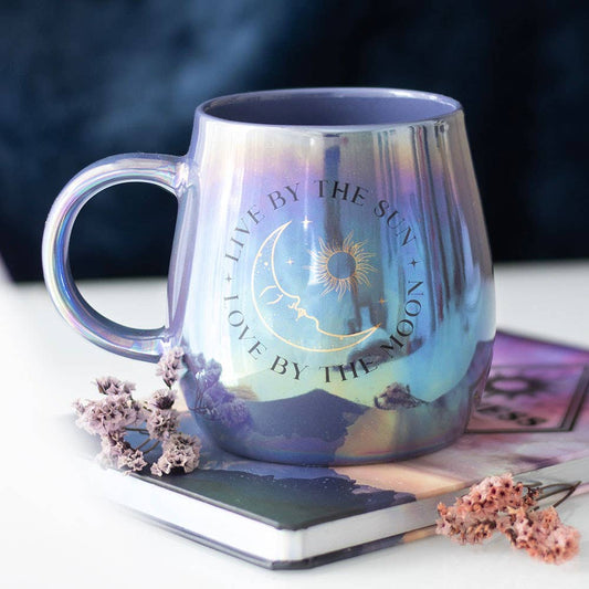 Lebe nach der Sonne, liebe nach dem Mond schillernde Tasse