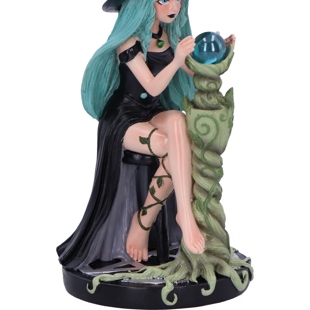 Sage – Fanatsy Hexenfigur 17,5 cm Hexe mit Glaskugel Witchy Geschenk Dekofigur