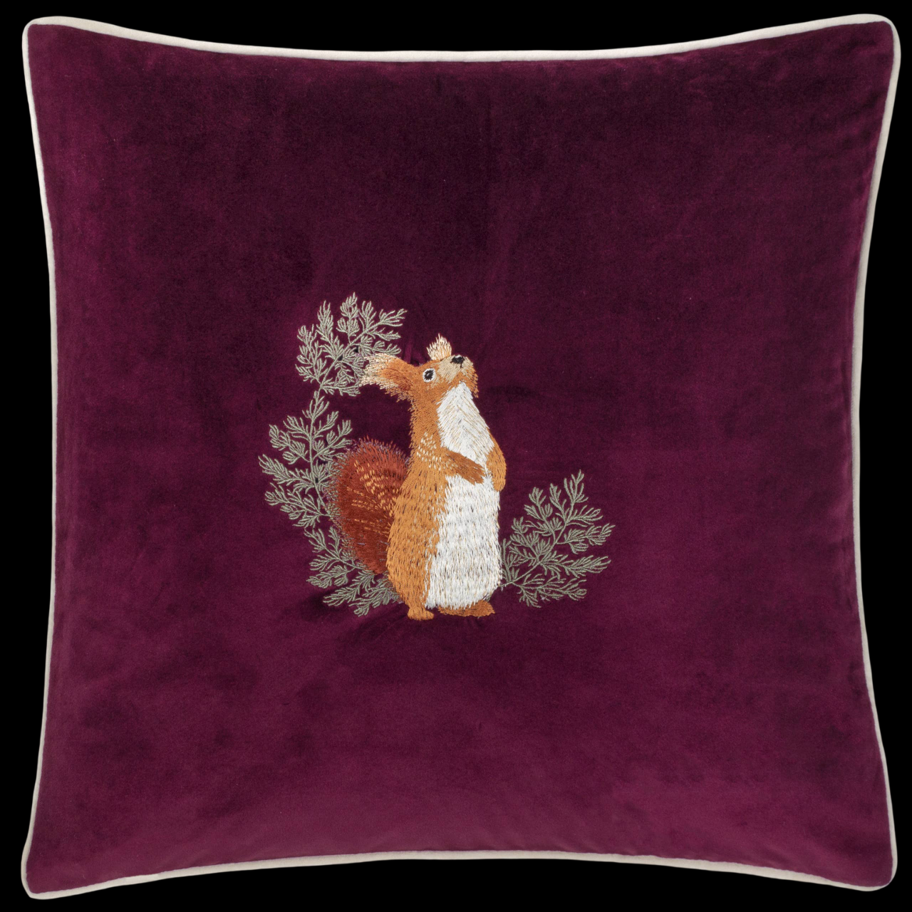 „Pineberry Forest“ Bestickte Samtkissen Paradekissen in Brombeere 45x45
