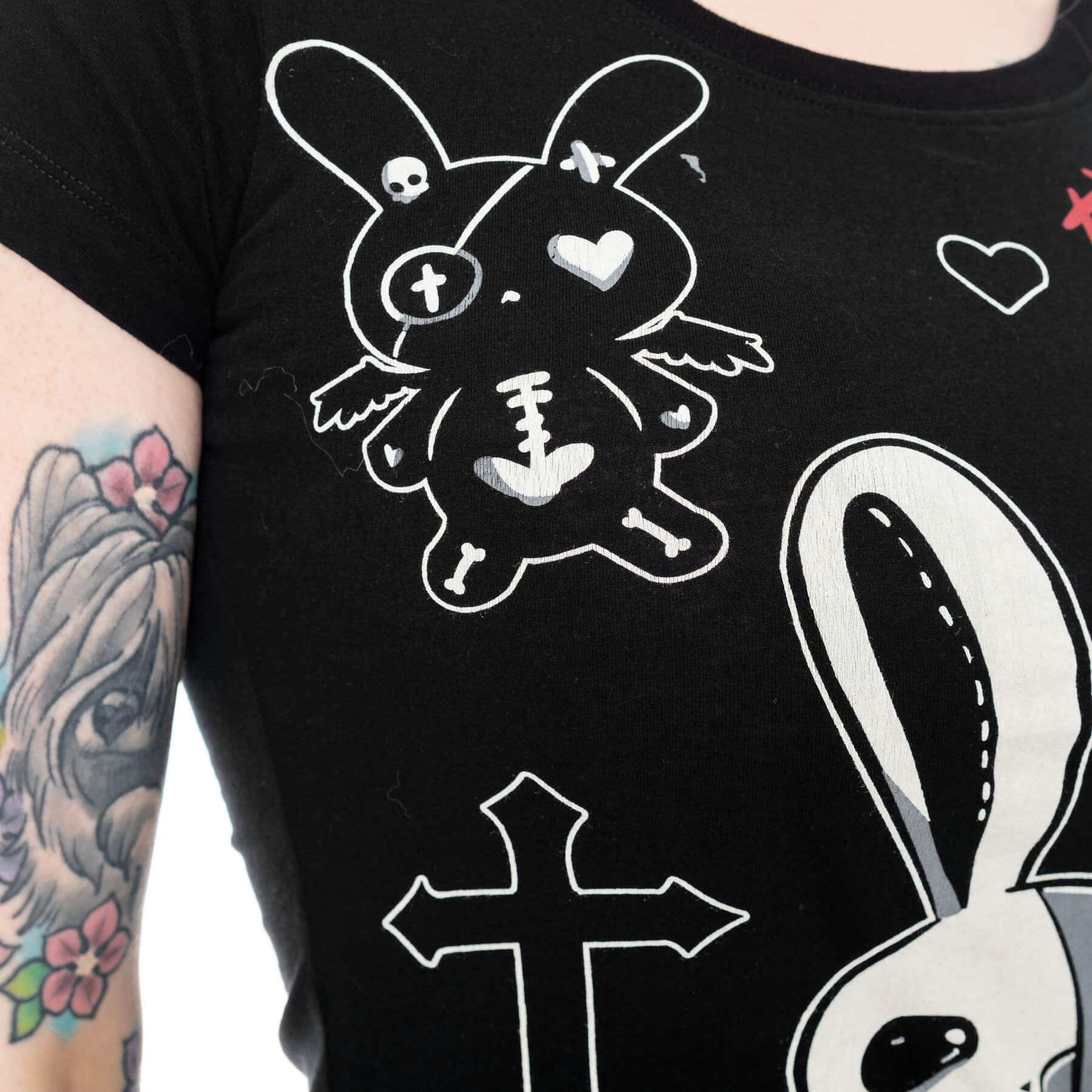 Death Bunnies T-Shirt – Detailansicht Mumien-Hase