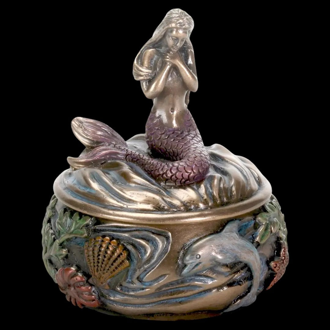 Vintage Schmuckschatulle Meerjungfrau Jugendstil Polyresin auf schwarzem Hintergrund