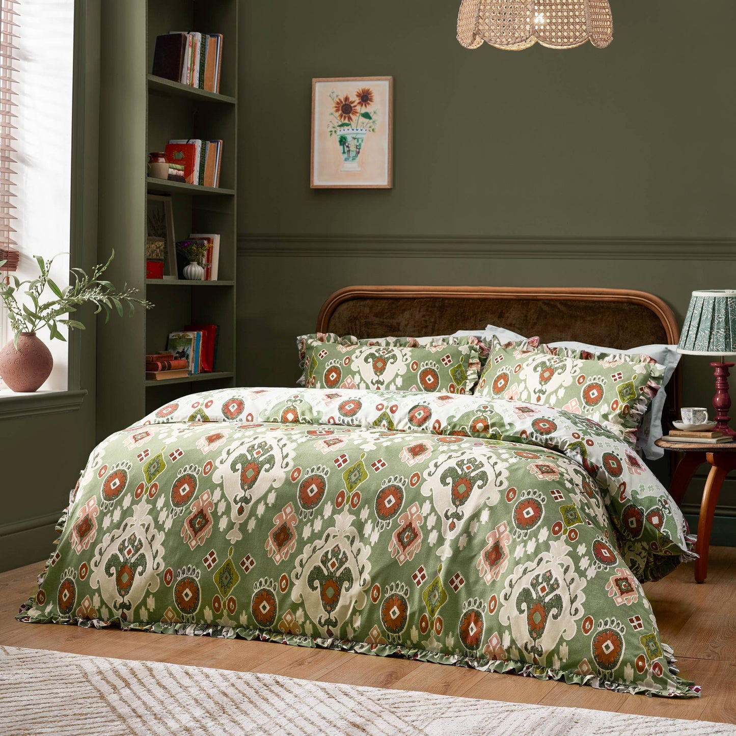 Luxus vintage Wendebettwäsche „Dawson Ikat“ mit Rüschen Waldgrün
