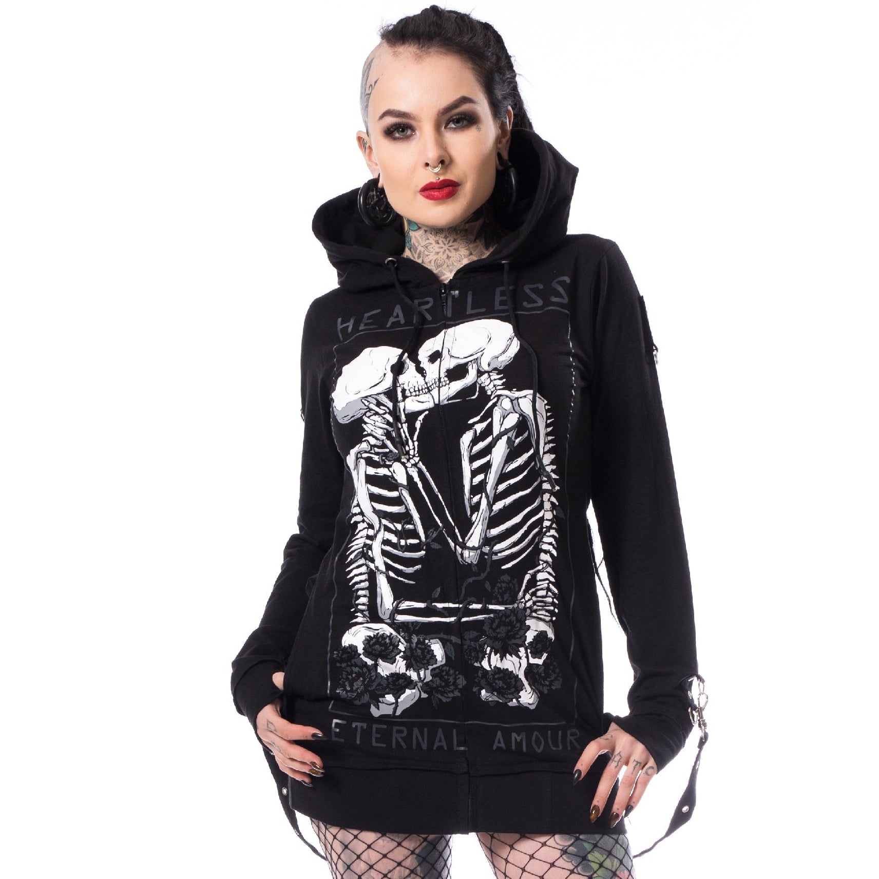 Eternal Amour Hood – Model Frontansicht