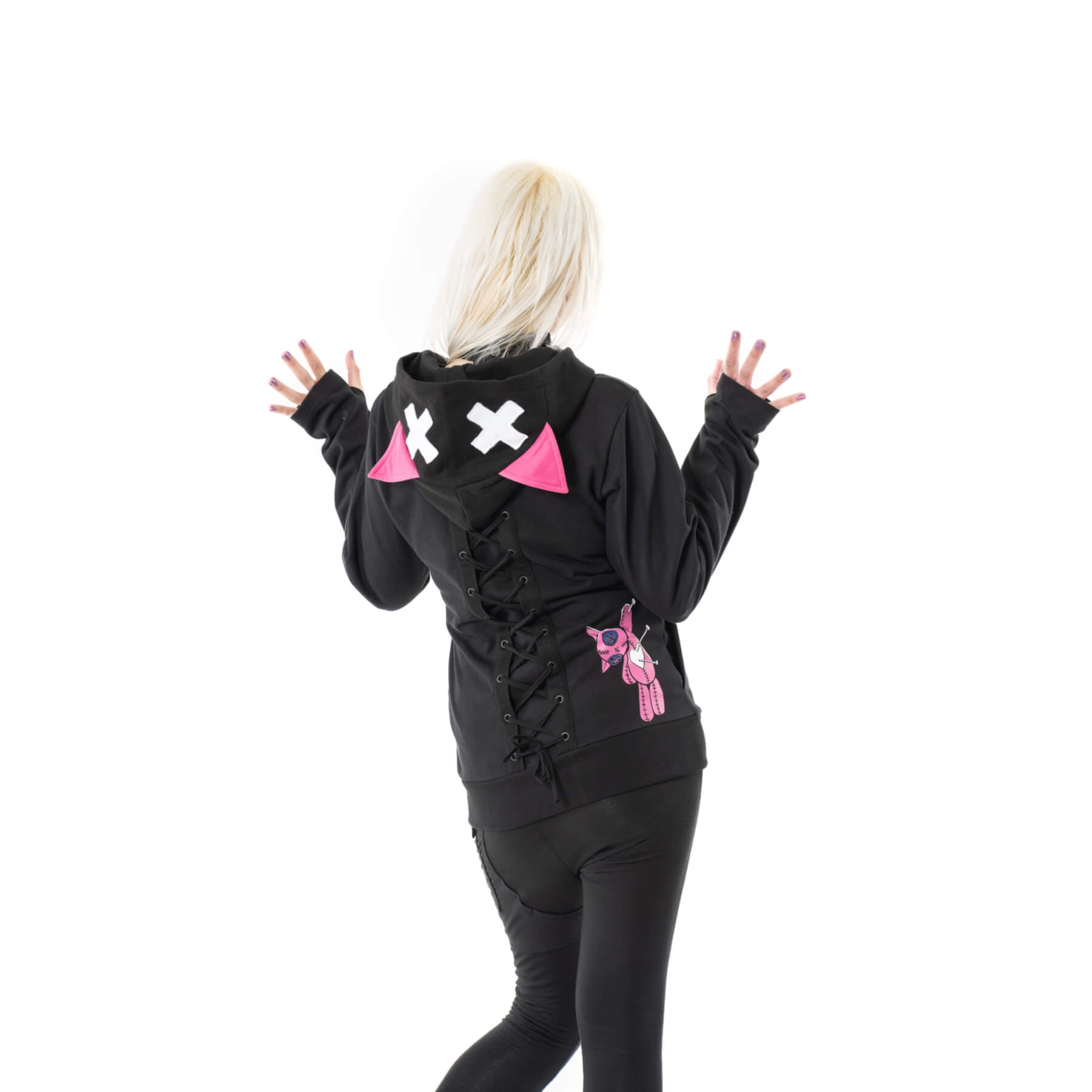 Kitty Mayhem Hood – Frontansicht getragen