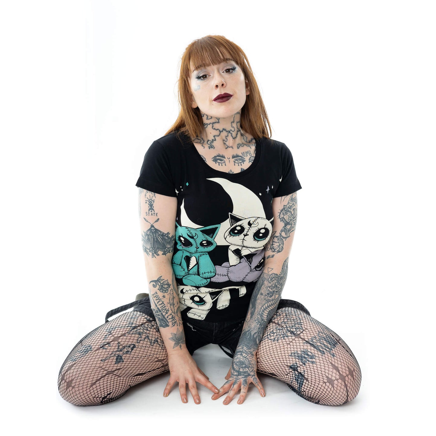 Moon Plushies T-Shirt – Detailansicht Rückenprint Cupcake Cult Logo