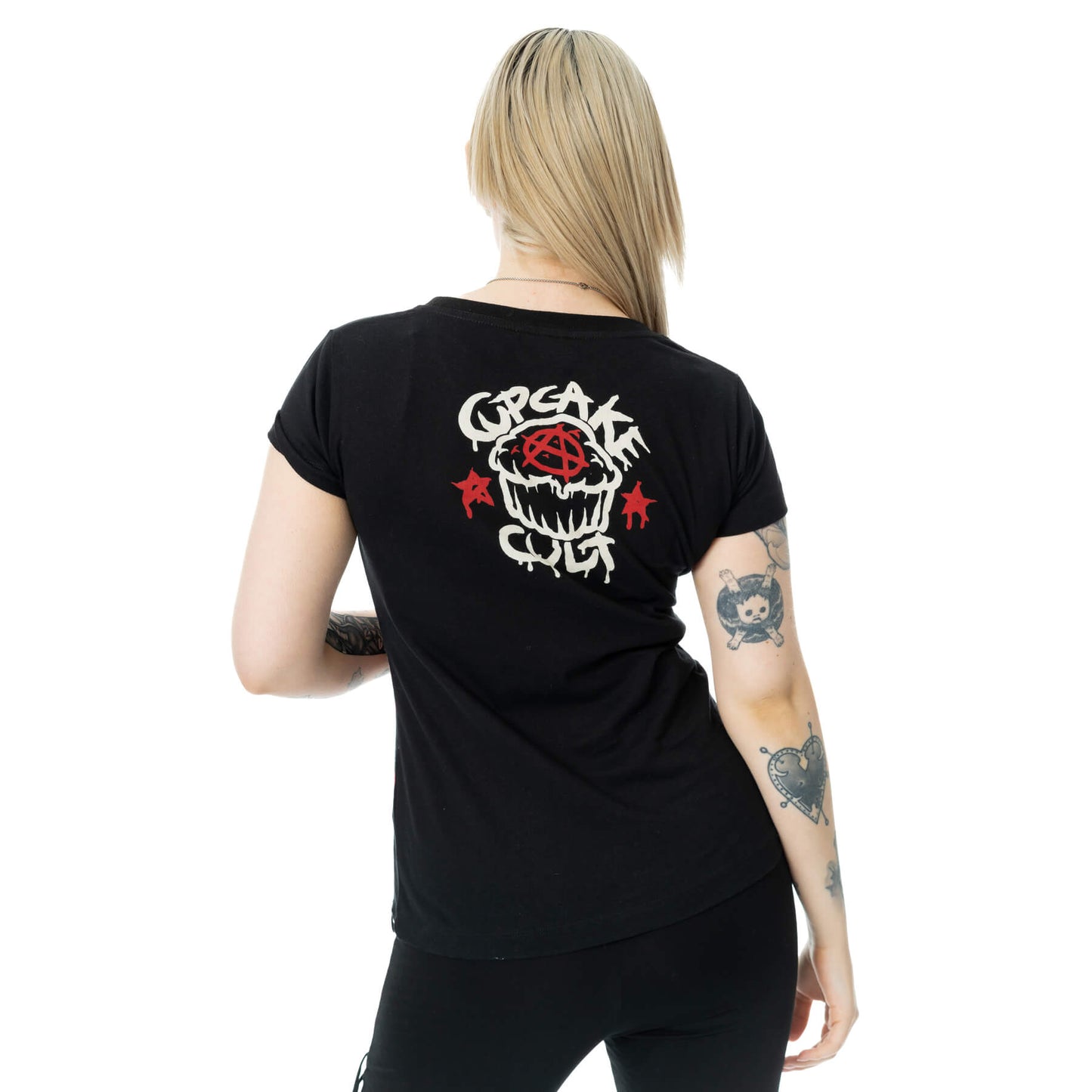 Ritual Bunny T-Shirt – Model Rückansicht