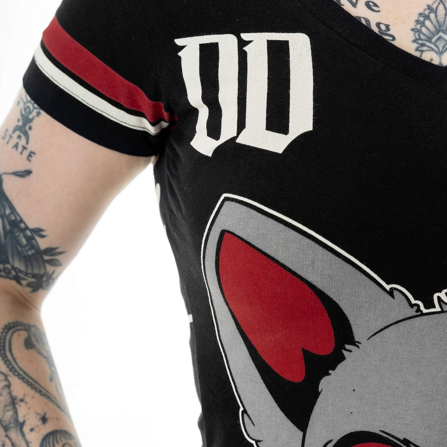 Team Dead Inside Varsity T-Shirt Fledermaus – Schwarz- Heartless