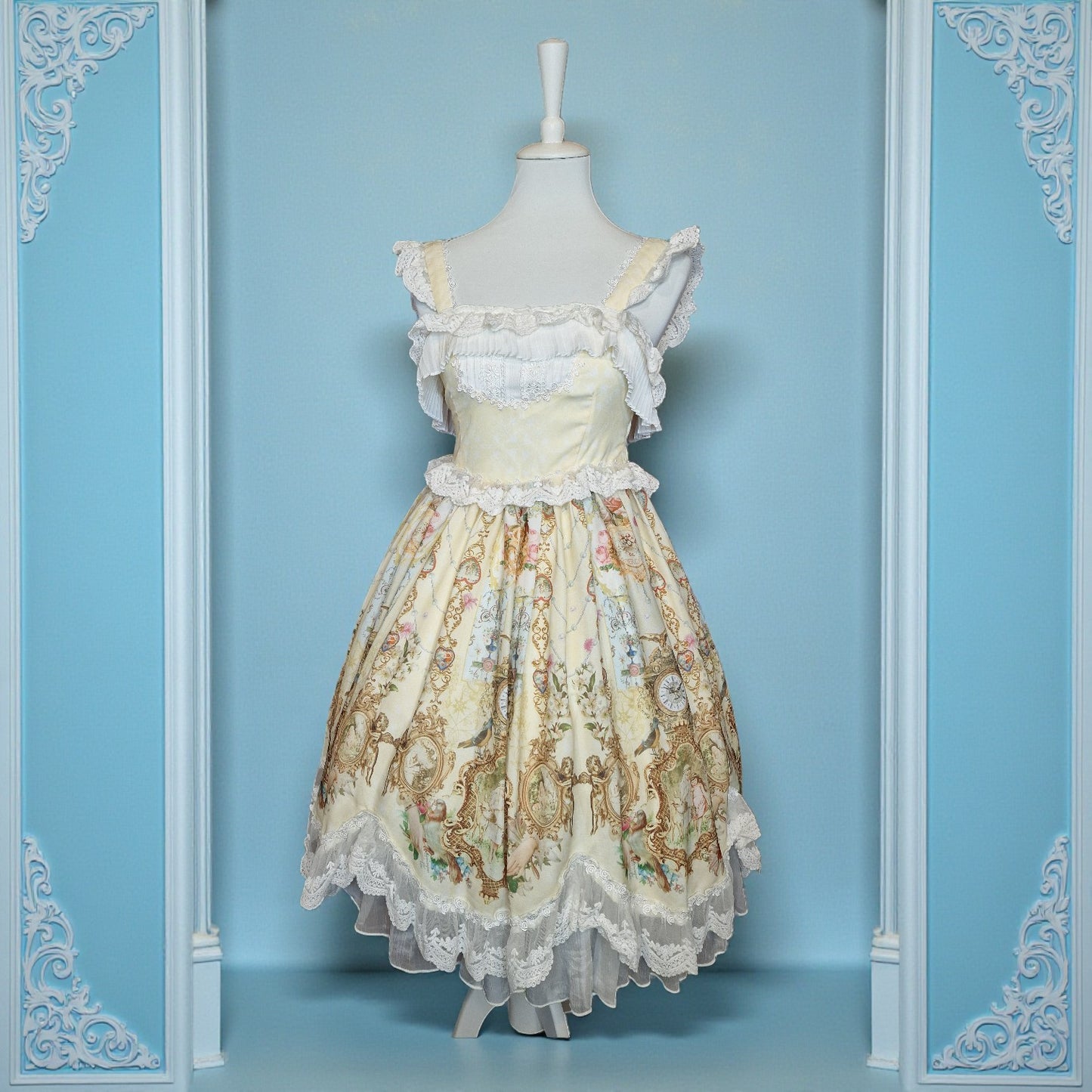 Nostalgisches Lolita Kleid mit barockem Muster und viel Spitze